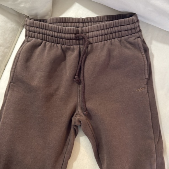 Aritzia jogger sweatpants - Picture 2 of 3